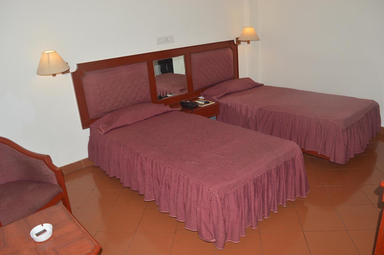 Hotel Golden Anchor Paradip Garh Buitenkant foto
