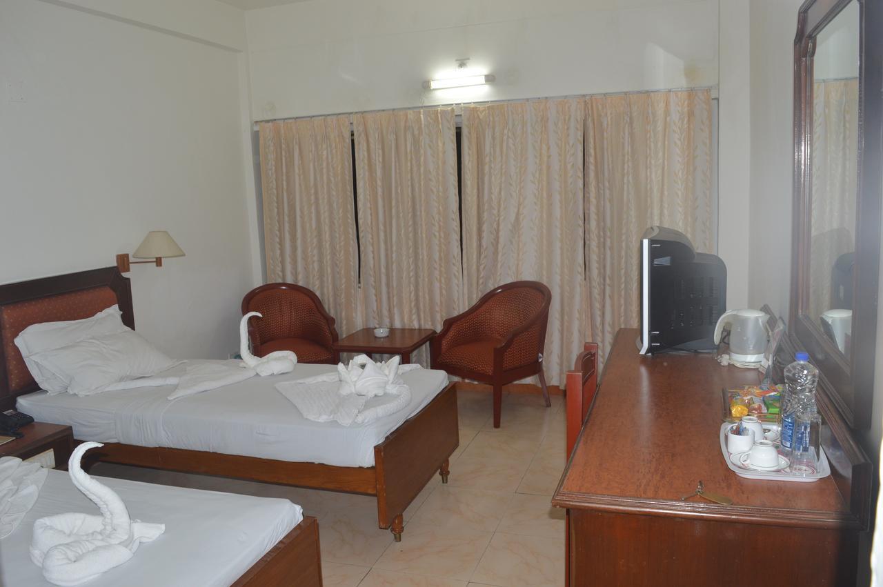 Hotel Golden Anchor Paradip Garh Buitenkant foto